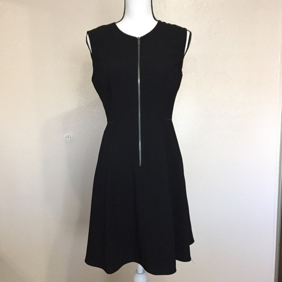 Elie Tahari Dresses & Skirts - Elie Tahari Black Fit & Flare Dress